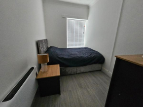 Stylish 1 Bedroom Flat near Bridgend Town centre